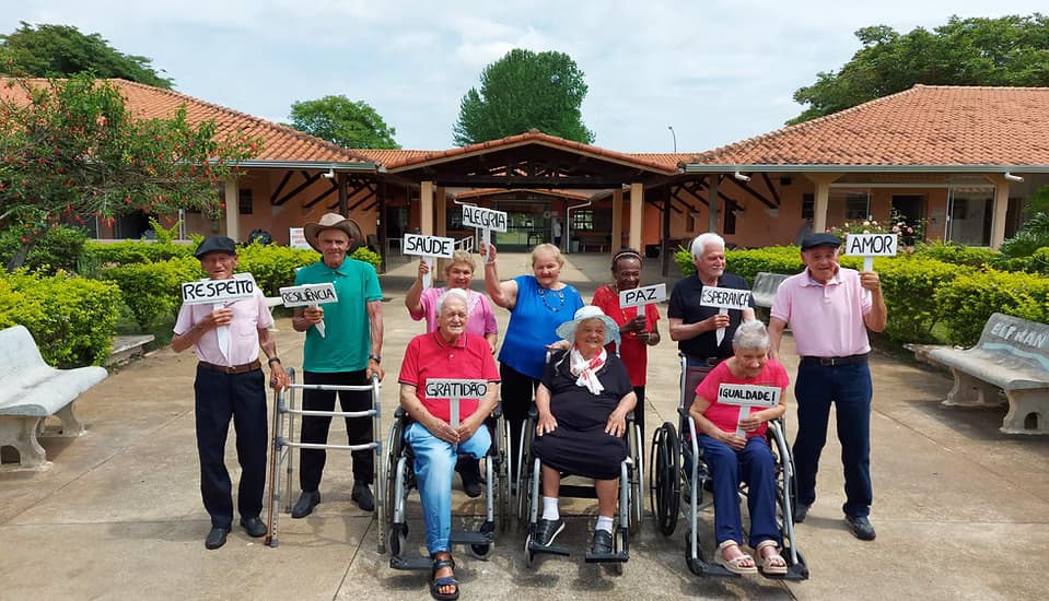 Ambiente acolhedor do Lar São Vicente de Paulo